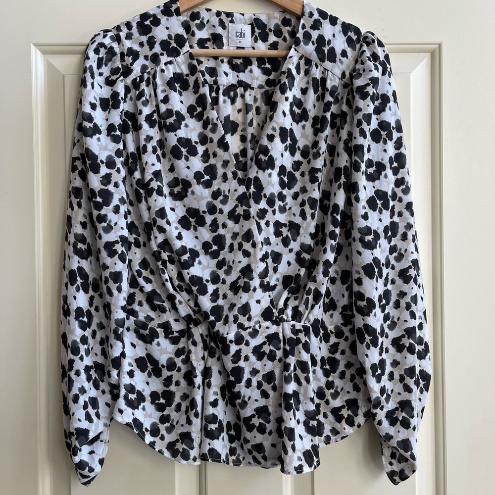 Cabi The Tastemaker Rosette Blouse in Leopard Print 5898 - Picture 2 of 10